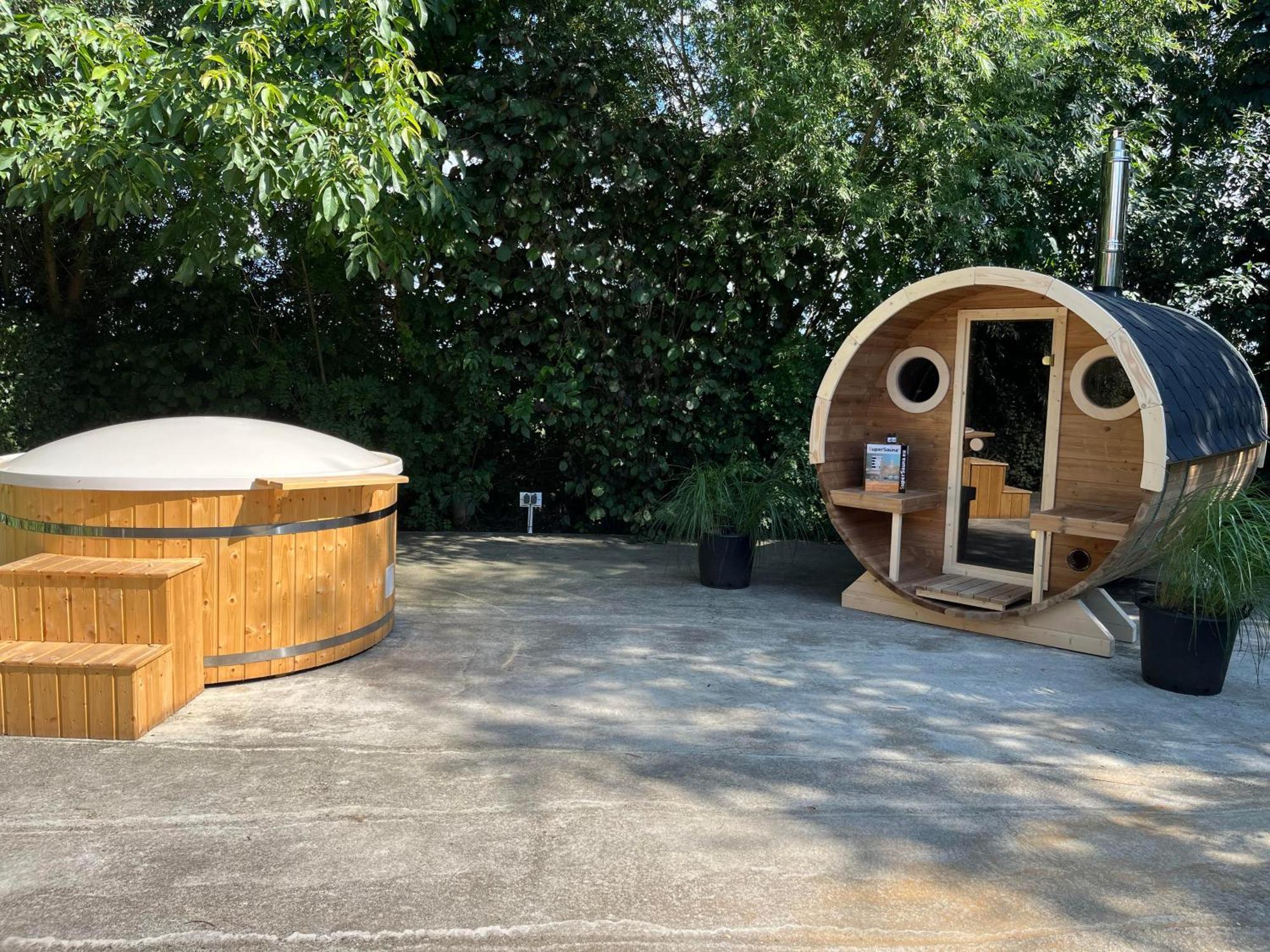 Bed & Breakfast+ De Kooimolen Dreumel Exterior photo